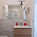 Guesthost - Lovely X4 In Apartament Rimini