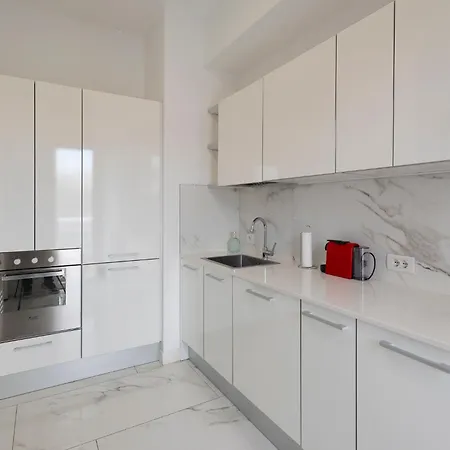 Guesthost - Lovely X4 In * Rimini