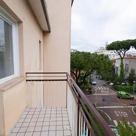 Guesthost - Lovely X4 In Appartement