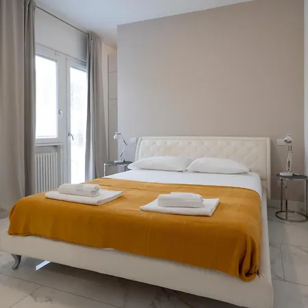 Guesthost - Lovely X4 In Apartment Rimini