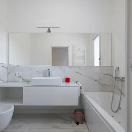 Guesthost - Lovely X4 In Apartment Rimini